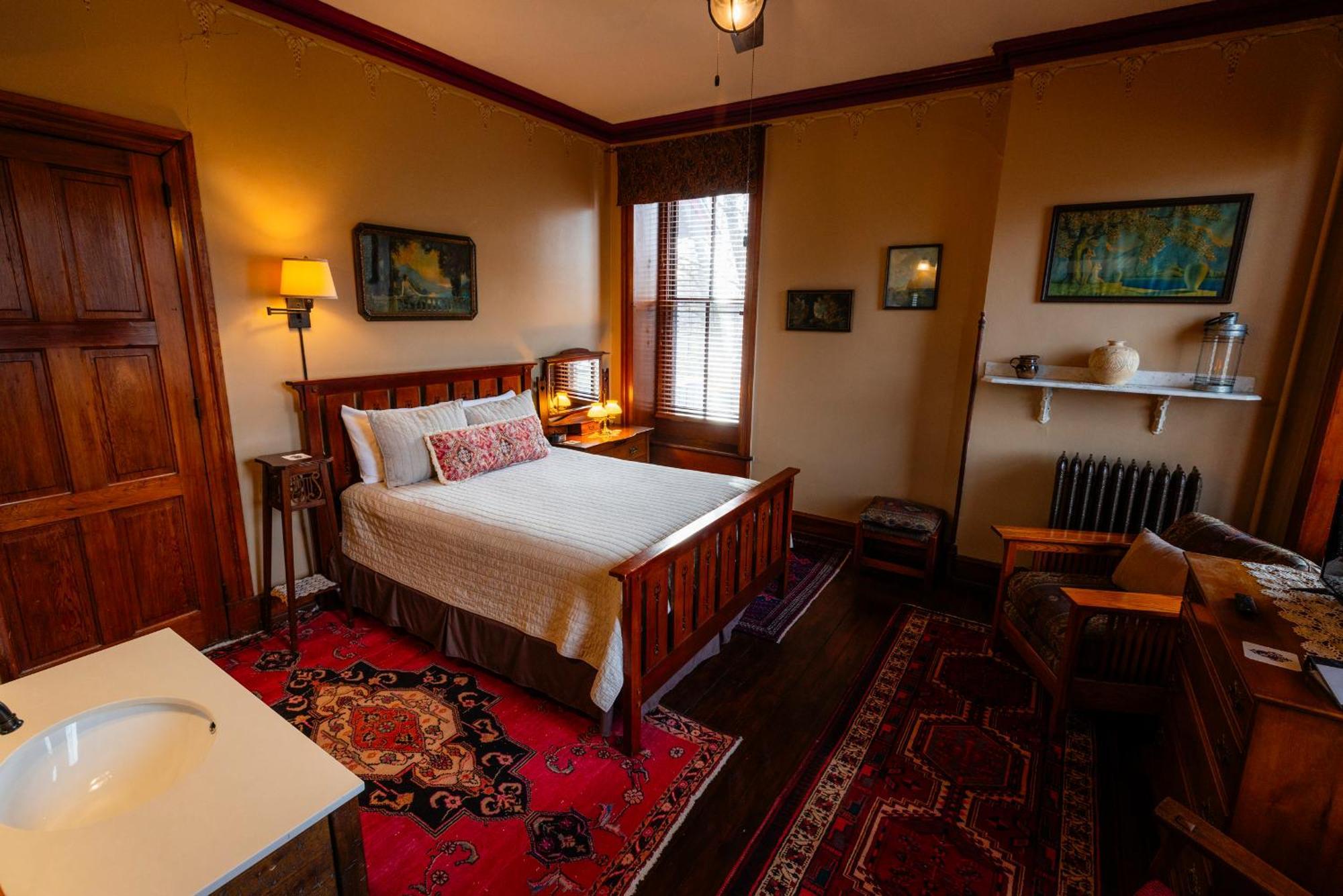 Gifford-Risley House Bed And Breakfast Media Exterior photo