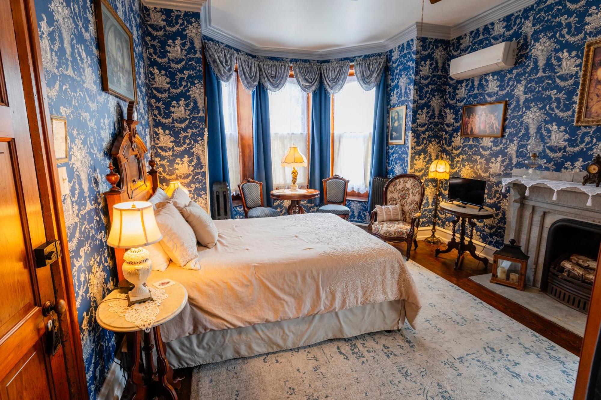 Gifford-Risley House Bed And Breakfast Media Exterior photo